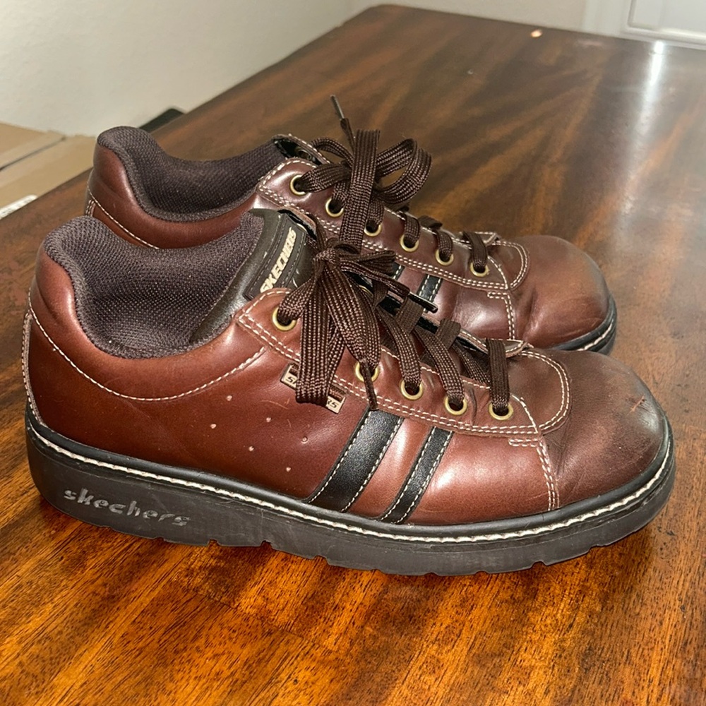 Vintage 90’s Y2K skechers platform chunky grunge shoes.
